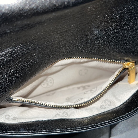 Tory Burch Reva Logo Black Crossbody Bag Gold Chain Leather Handbag w/ D… - Picture 6 of 8